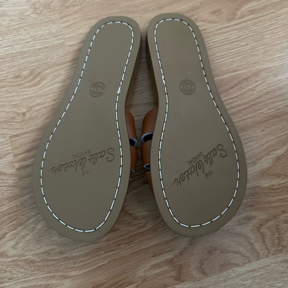 Salt Water Sandals Tan Slides - Picture 3 of 4